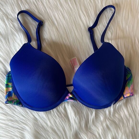 PINK Victoria's Secret Other - PINK Victoria’s Secret Wear Everywhere T-Shirt Lightly Lined Bra 32C